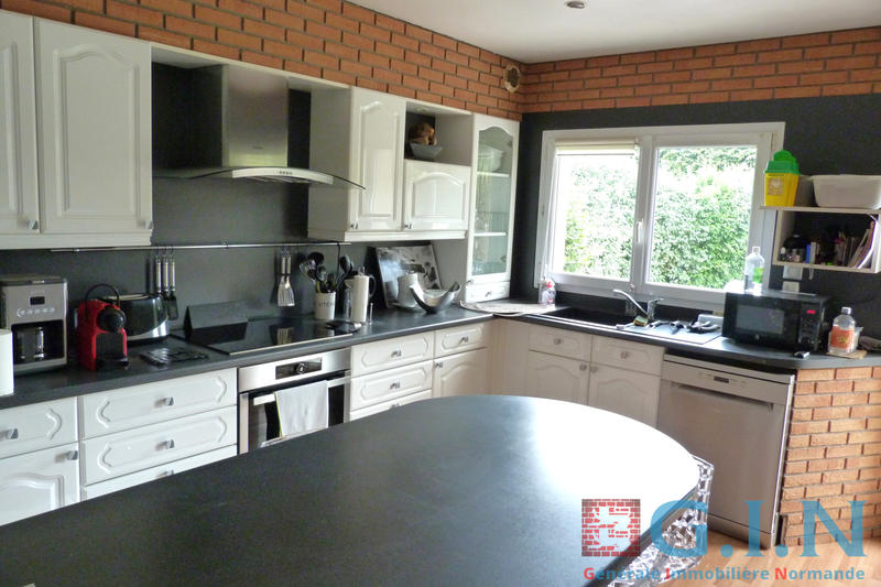 Maison - 132 m² - 8 pièces