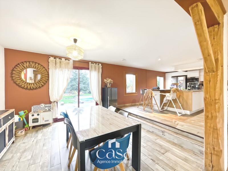 Maison - 137 m² - 6 pièces