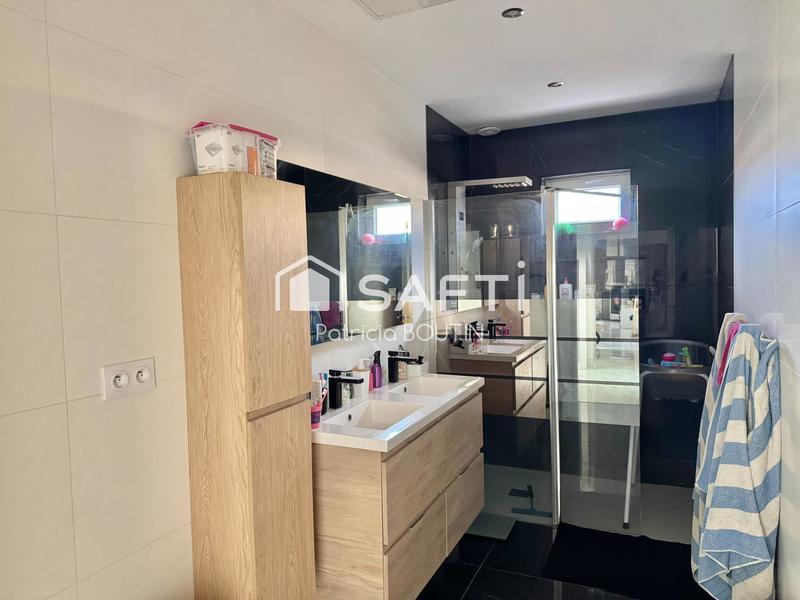 Maison - 121 m² - 5 pièces