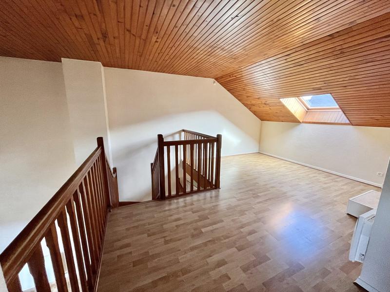 Appartement - 100 m² - 4 pièces