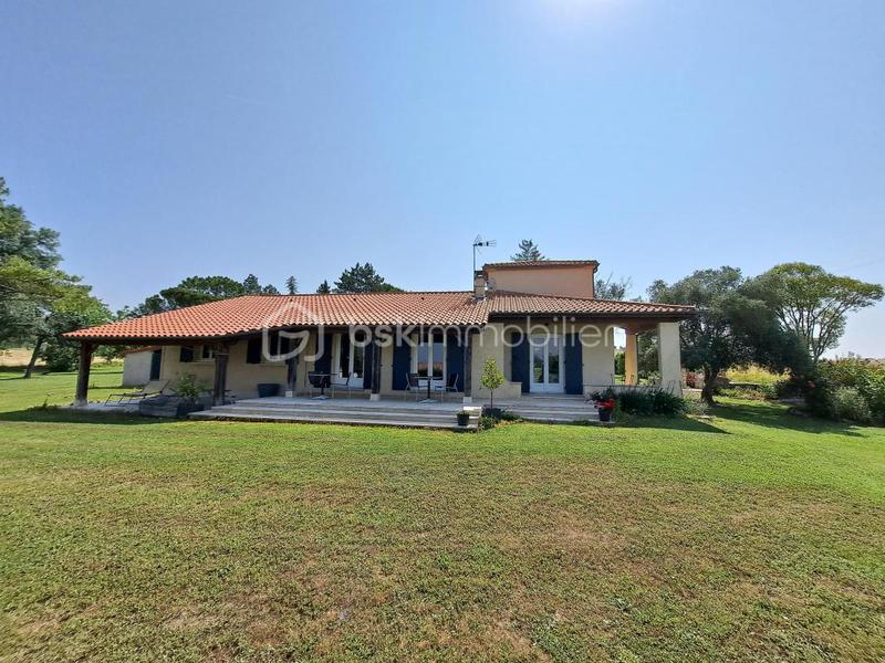 Villa - 136 m² - 6 pièces