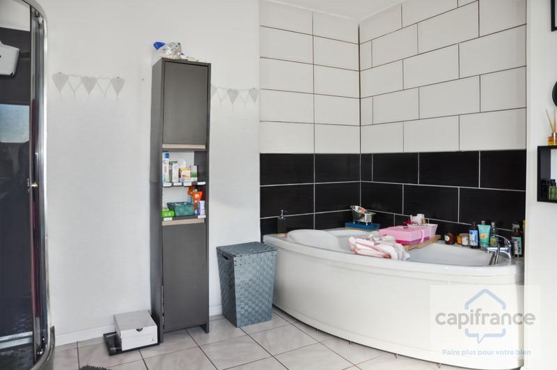 Maison - 200 m² - 9 pièces