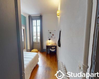 Chambre - 120 m² - 1 pièce