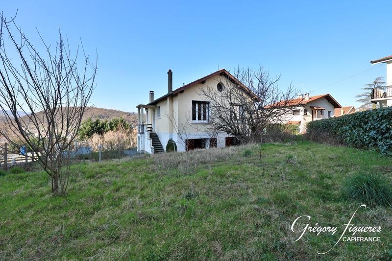 Maison - 152 m² - 6 pièces