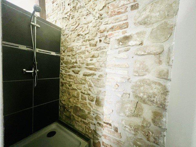 Maison en pierre - 81 m² - 4 pièces