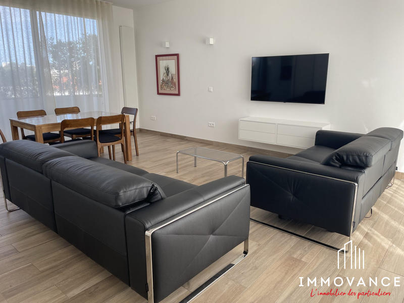 Appartement - 90 m² - 4 pièces