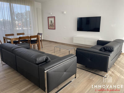 Appartement - 90 m² - 4 pièces