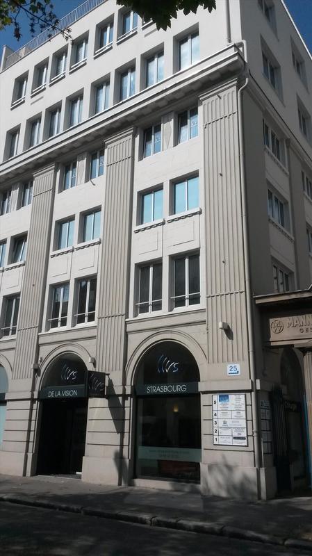 Local d'activités - 290 m² - 10 pièces