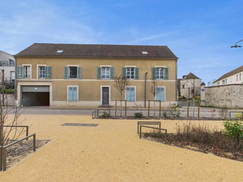 Appartement ancien - 84 m² - 4 pièces