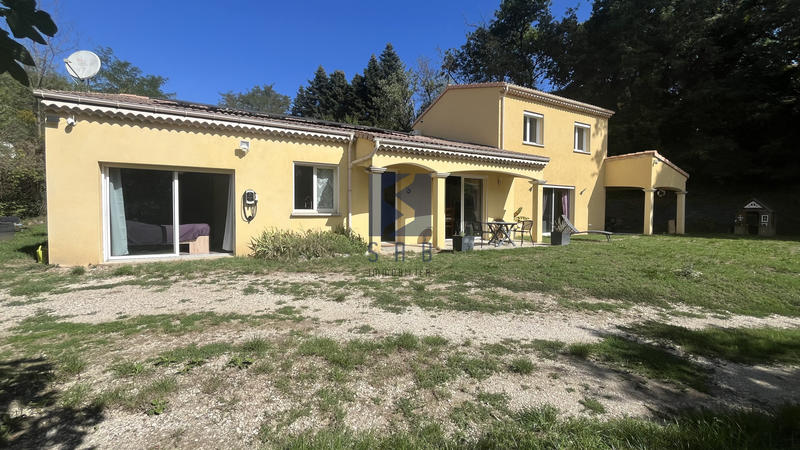 Maison - 175 m² - 9 pièces