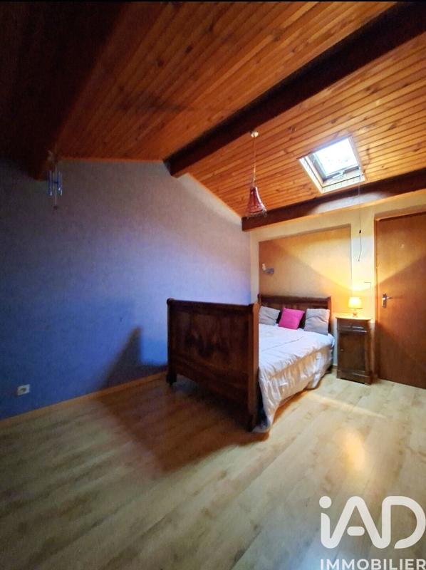 Maison - 232 m² - 7 pièces