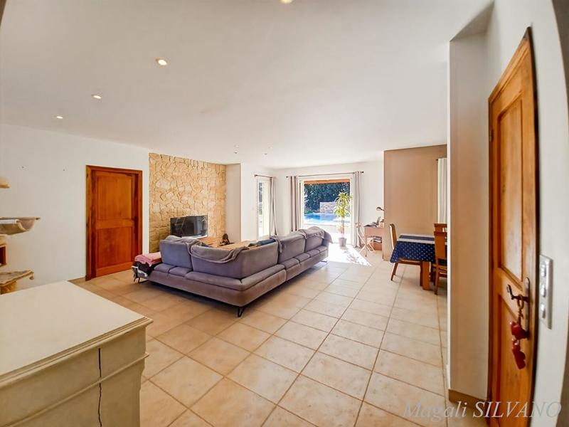 Villa - 160 m² - 5 pièces