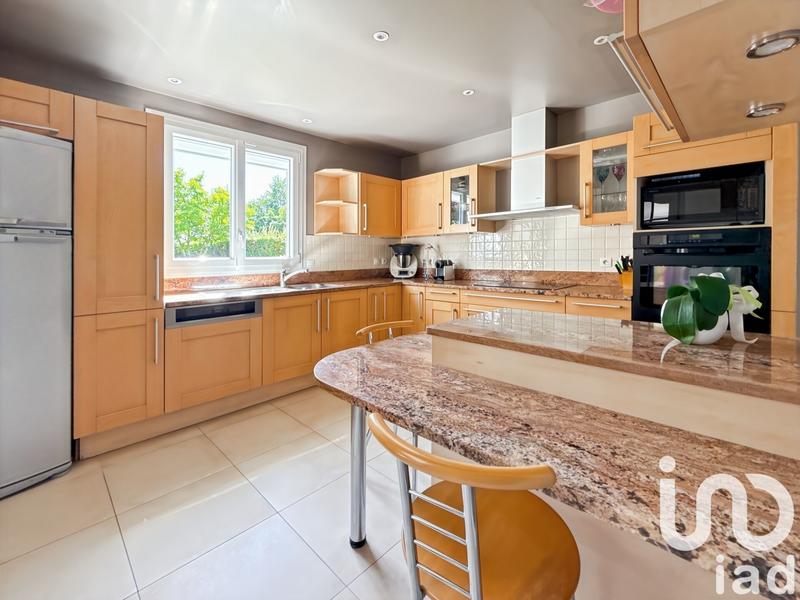 Maison - 180 m² - 7 pièces