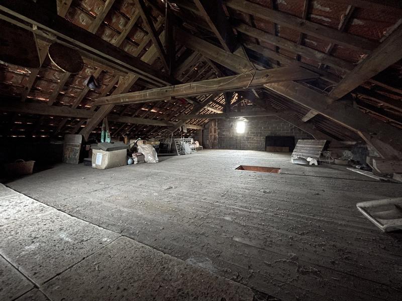 Maison traditionnelle - 184 m² - 11 pièces