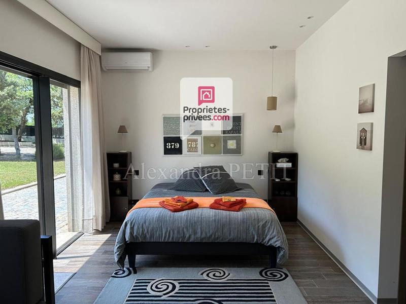 Maison - 257 m² - 7 pièces