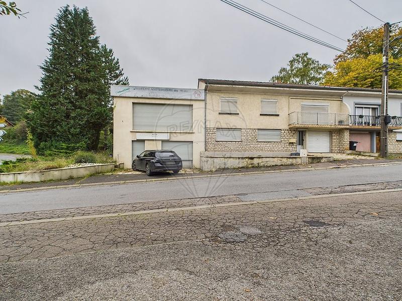 Maison - 230 m² - 8 pièces