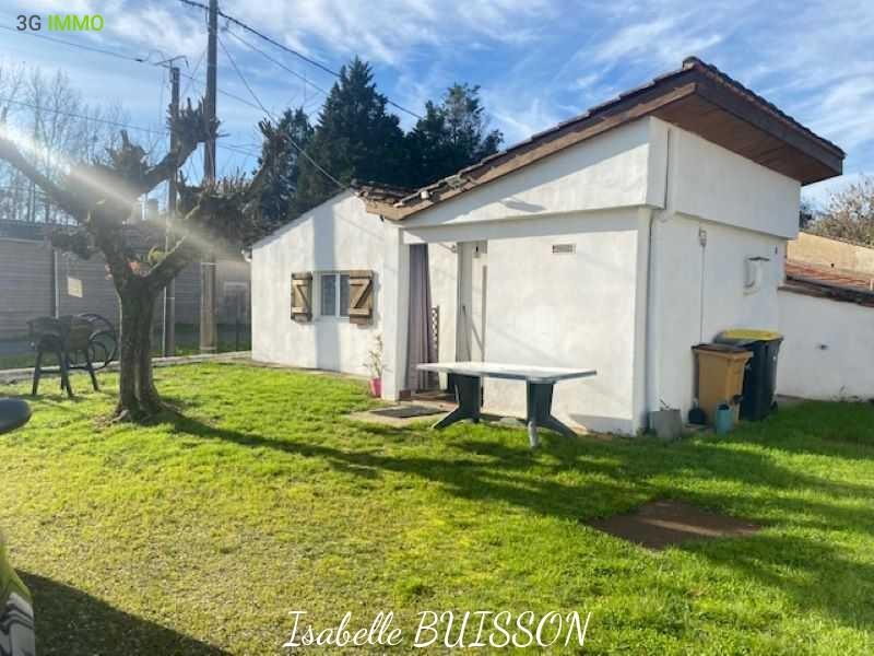 Maison - 90 m² - 5 pièces