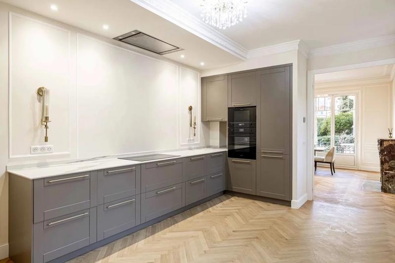 Maison - 315 m² - 10 pièces