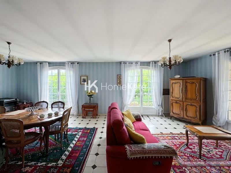 Maison - 140 m² - 6 pièces