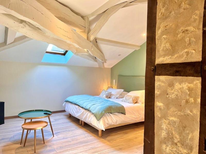 Château - 1 840 m² - 33 pièces