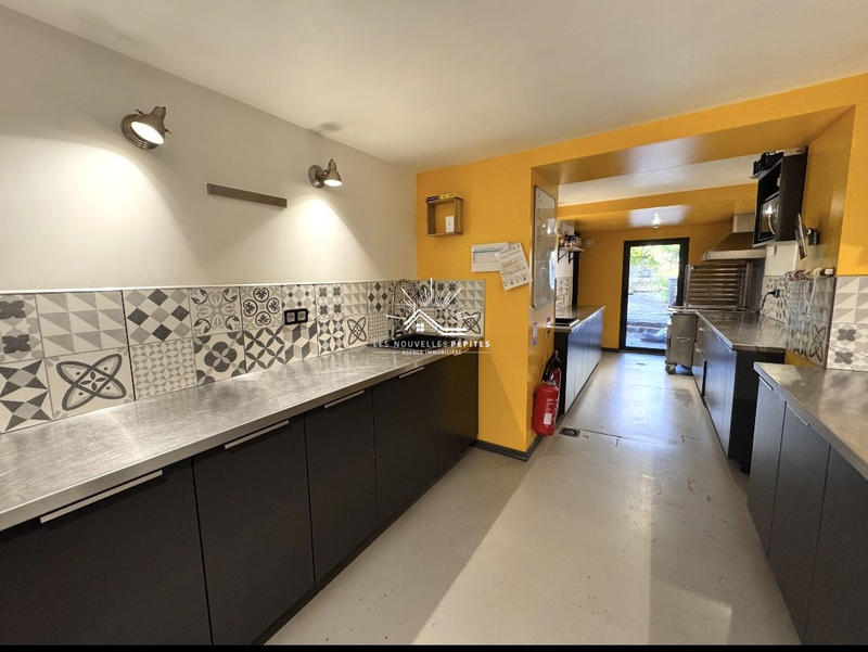 Maison - 186 m² - 6 pièces