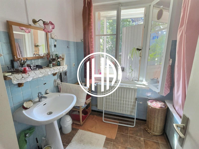 Maison - 92 m² - 5 pièces