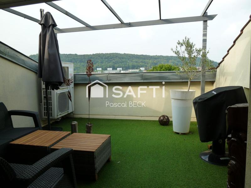 Appartement - 95 m² - 2 pièces