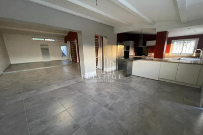 Maison - 121 m² - 4 pièces
