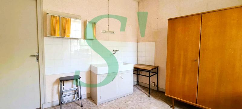 Maison - 216 m² - 10 pièces