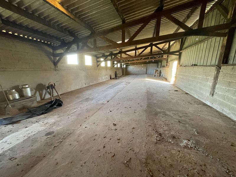 Maison - 380 m² - 5 pièces