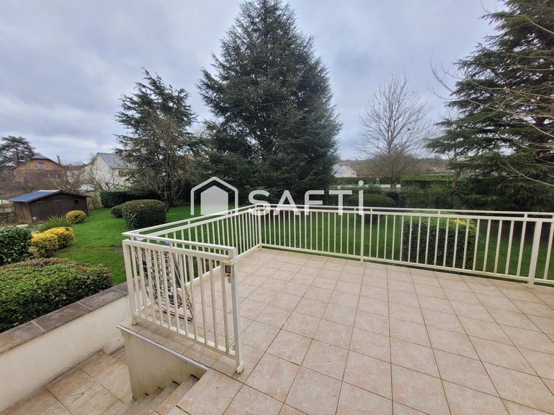 Maison - 192 m² - 11 pièces