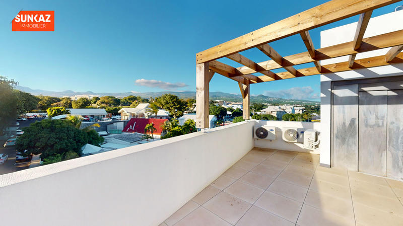 Appartement - 99 m² - 4 pièces