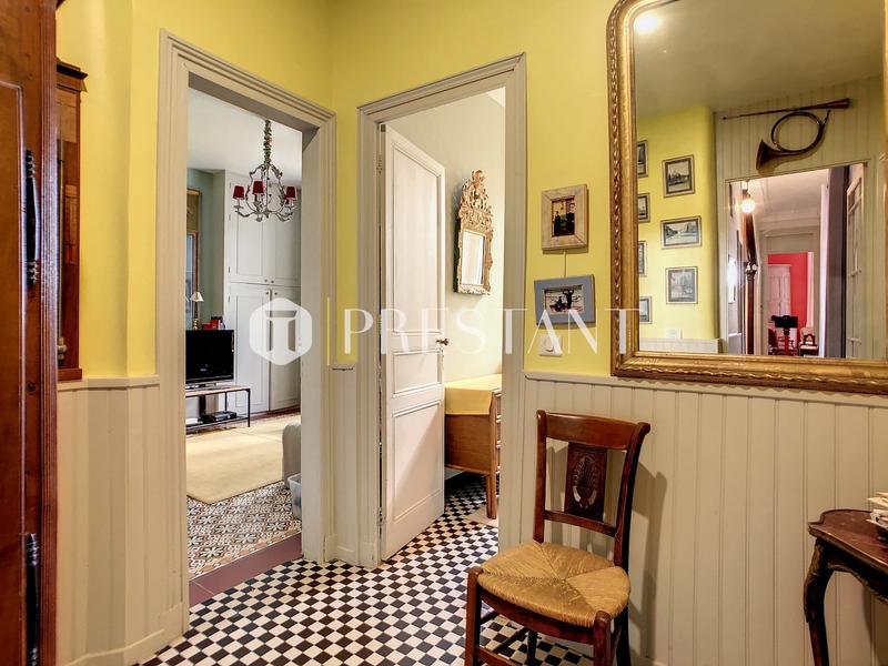 Maison - 380 m² - 12 pièces