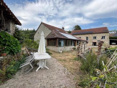 Propriété - 162 m² - 8 pièces