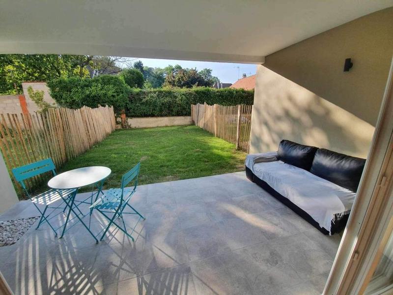 Studio - 25 m² - 1 pièce