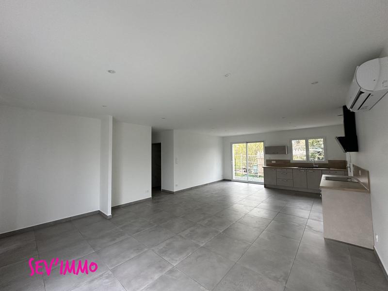 Maison - 98 m² - 4 pièces