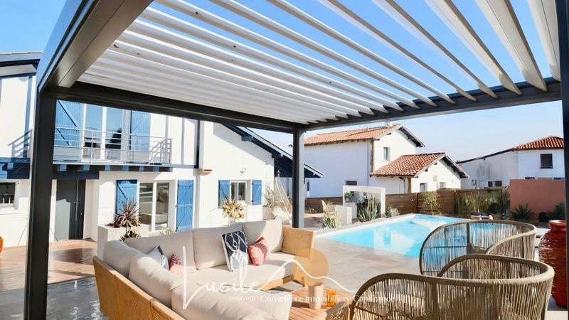 Maison - 162 m² - 9 pièces