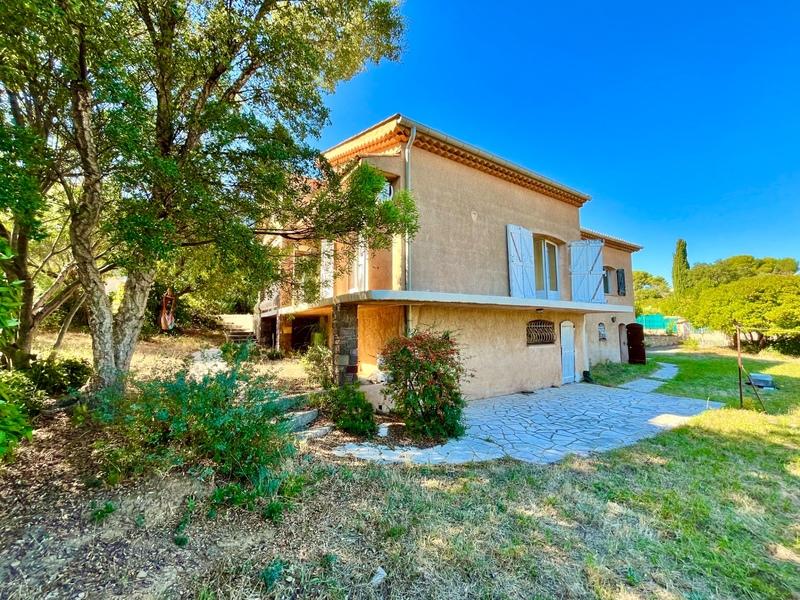 Maison - 178 m² - 5 pièces