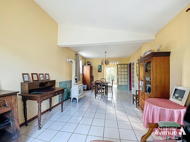 Maison - 99 m² - 5 pièces