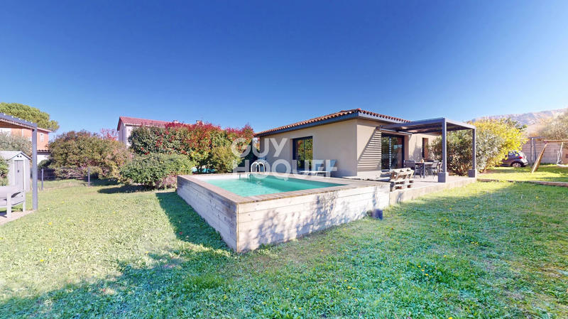 Maison - 121 m² - 5 pièces