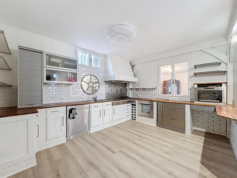 Appartement - 128 m² - 6 pièces