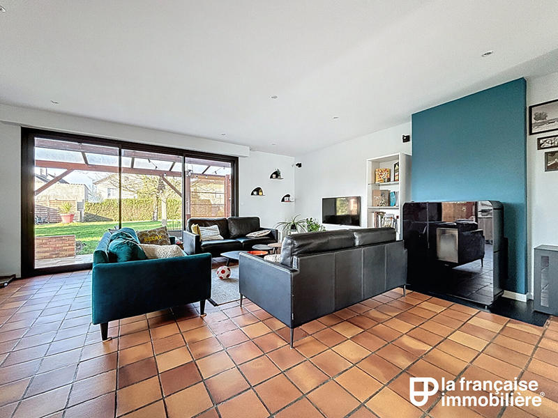 Maison - 218 m² - 8 pièces