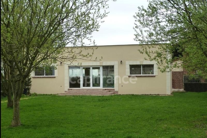 Maison - 550 m² - 5 pièces