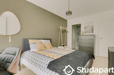 Chambre - 13 m² - 1 pièce