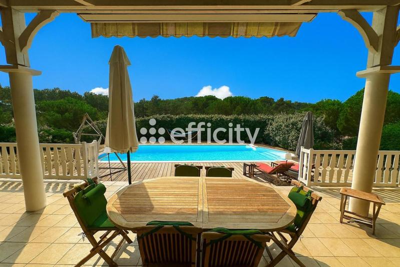 Maison - 140 m² - 5 pièces