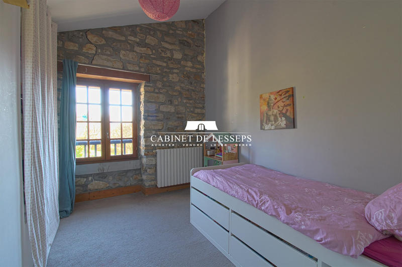 Maison - 238 m² - 7 pièces