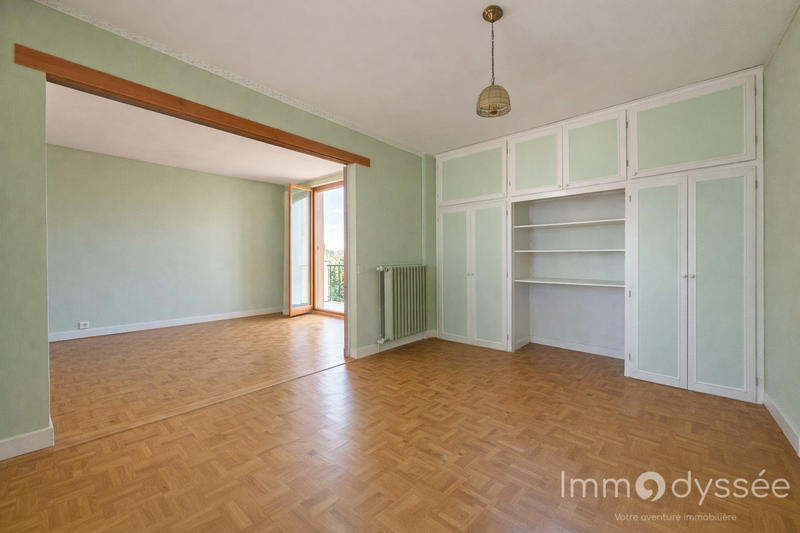 Appartement - 103 m² - 5 pièces