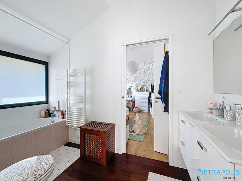 Maison contemporaine - 180 m² - 7 pièces