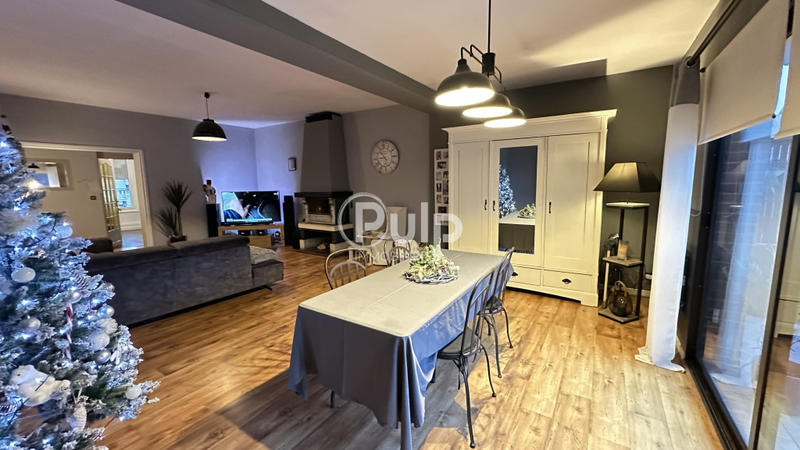 Immeuble - 204 m² - 9 pièces