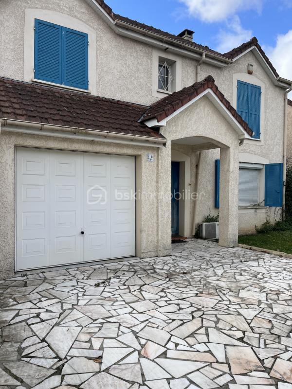 Pavillon - 123 m² - 7 pièces